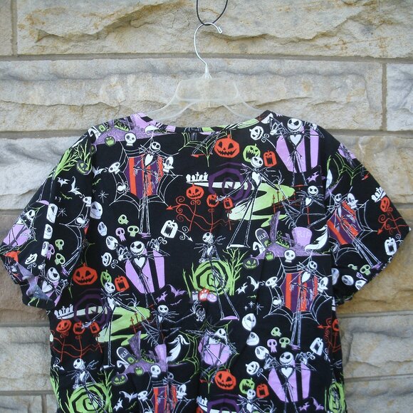 Disney Nightmare Before Christmas Scrub Top Size 2X - Picture 6 of 16